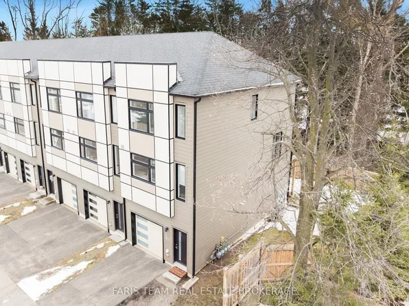 540 Essa Rd #52, Barrie, ON L9J 0H2