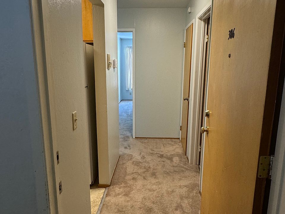 1st image of 1725 Oxford St APT 306