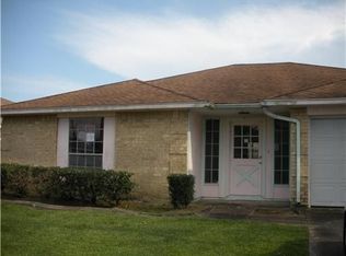 1849 Hampton Dr, Harvey, LA 70058