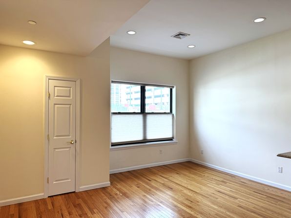 47 Mineola Blvd UNIT 2A