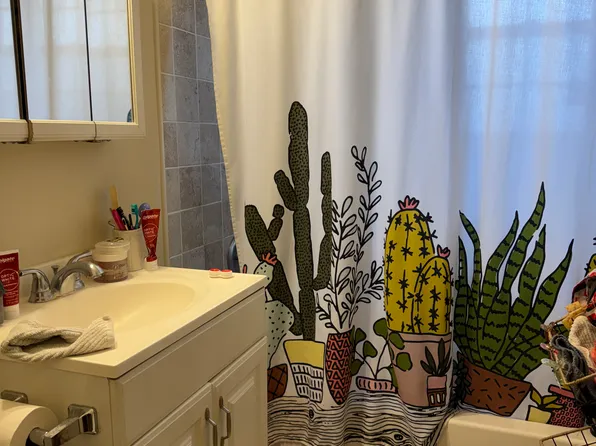 (undisclosed Address), Lodi, NJ 07644