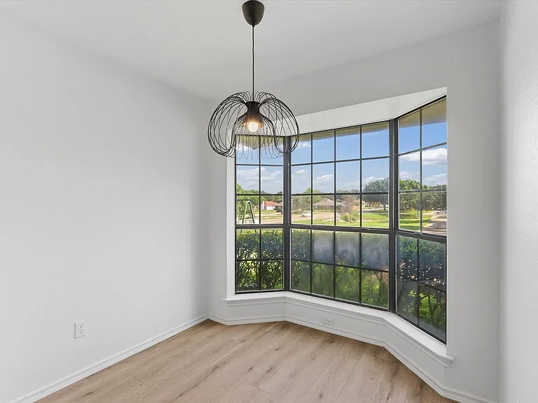 8181 Edge Water Dr — Photo 5