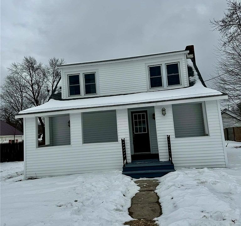 1st image of 321 McConnell Ave