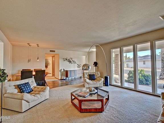 2nd image of 10122 W WILLOWCREEK Circle
