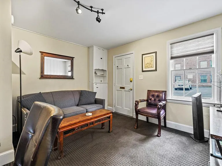 308 Millers Ct NE — Photo 8