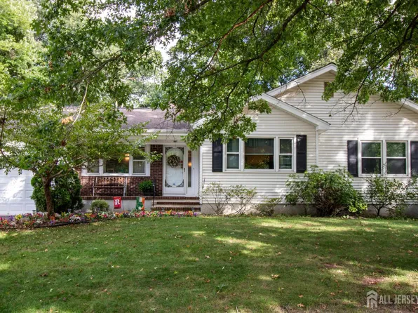 221 Brook Dr, Milltown, NJ 08850