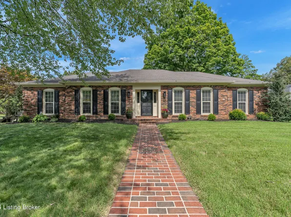 611 Rothbury Ln, Douglass Hills, KY 40243