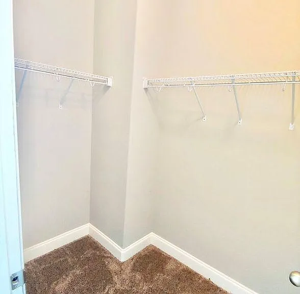 430 Walker Cir — Photo 17