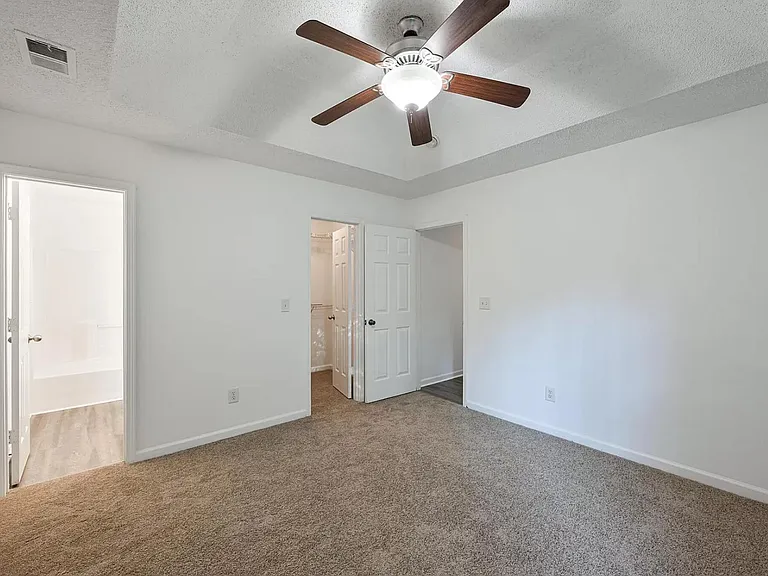 203 Trickle Dr — Photo 11
