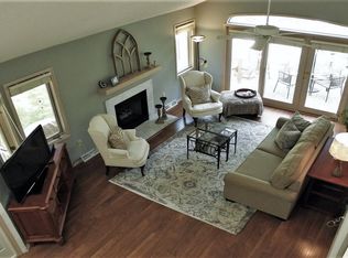 N21W24144 Dorchester Dr, Pewaukee, WI 53072