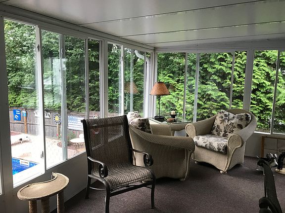 3rd image of 27 Mulberry Dr