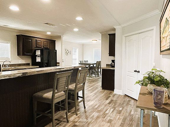 2nd image of 172 Highland Dr #964