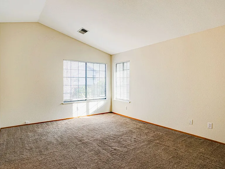 7202 Ruby Ct — Photo 23