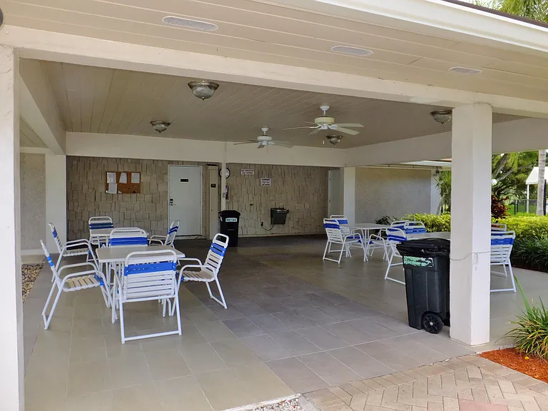 2751 S Palm Aire Dr #107 — Photo 29