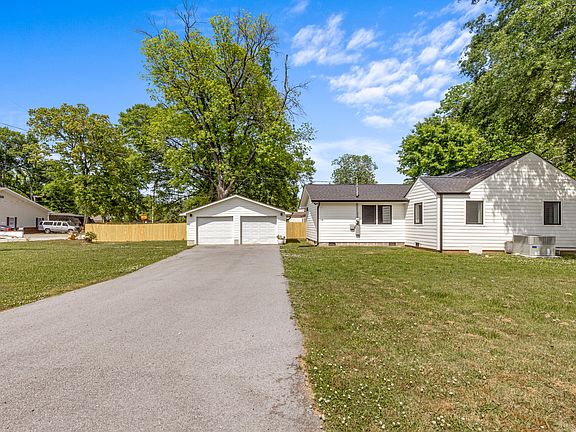 3rd image of 415 Haney Dr