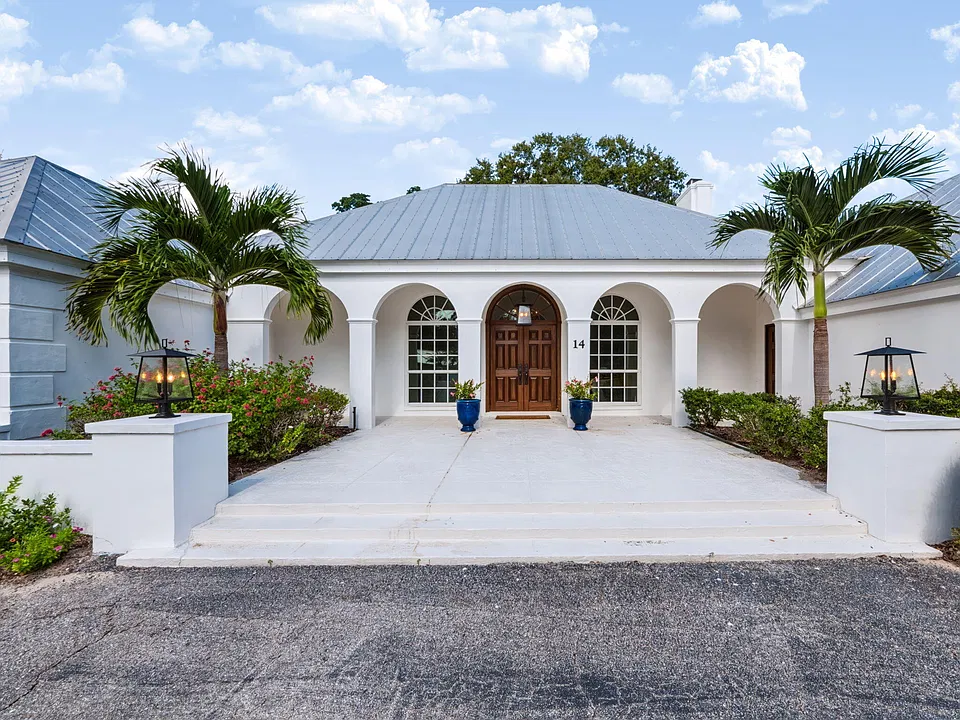 14 Riverview Dr