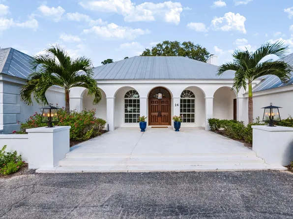 14 Riverview Dr, Sewalls Pt, FL 34996