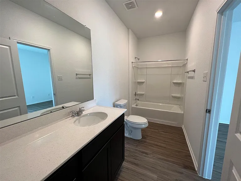 415 Halfmoon Dr — Photo 8