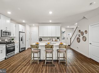 737 Hunsberger Rd, Spring City, PA 19475