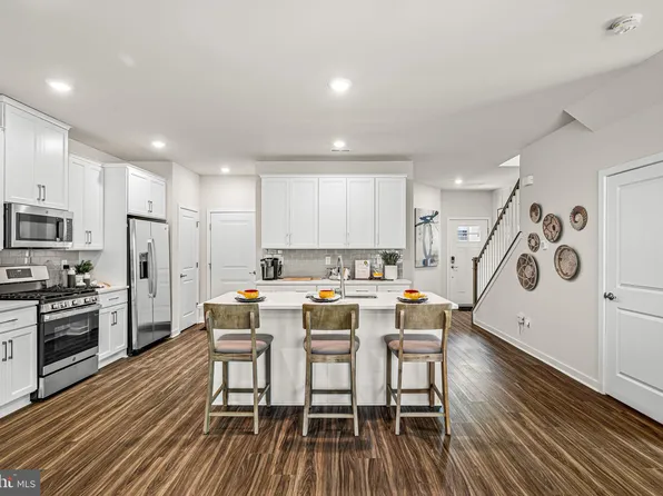737 Hunsberger Rd, Spring City, PA 19475
