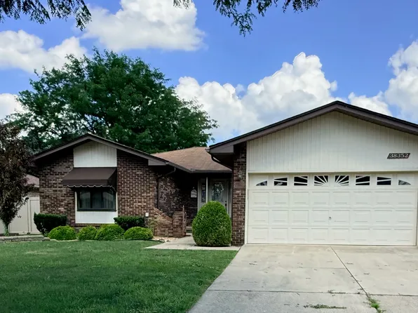 38352 Coronation Dr, Sterling Heights, MI 48310