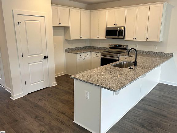 5th image of 1258 Westgate Village Dr