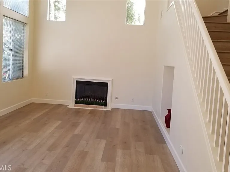 13440 N Bowers Ct — Photo 5