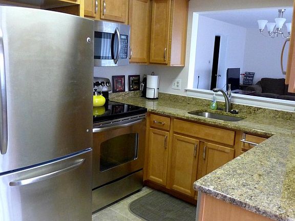 Kitchen w/Stainless Steel Appliances