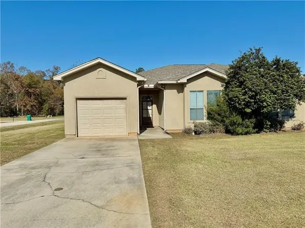 101 Village Oaks Blvd #B, Ponchatoula, LA 70454