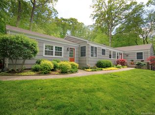 264 Red Fox Rd, Stamford, CT 06903