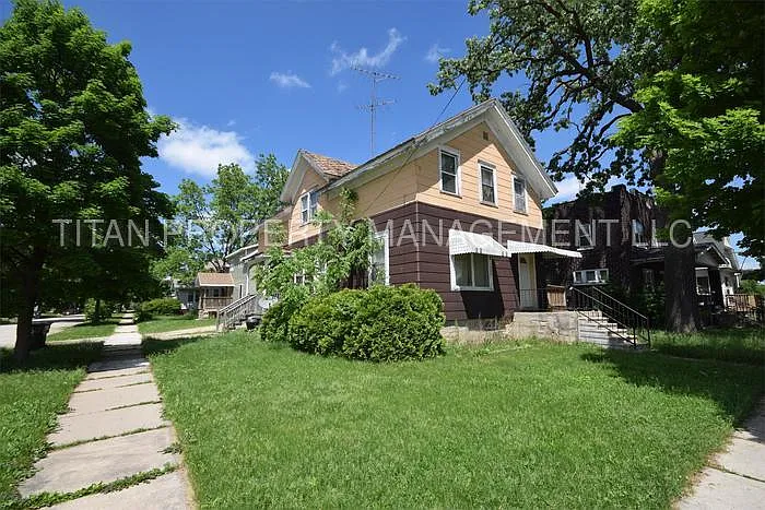 149 W 2nd St photo 1