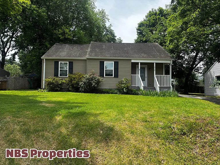 1940 McClung Ave — Photo 1