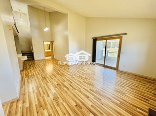 3340 Juliet Dr, Woodbury, MN 55125