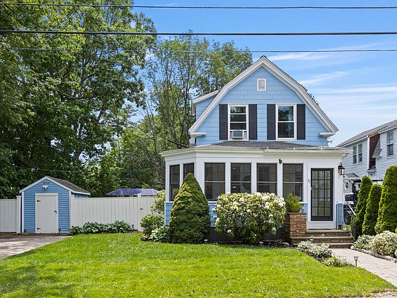 4th image of 77 Ocean Avenue