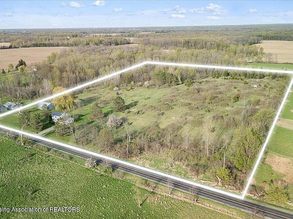3rd image of 3685 S Ionia Rd