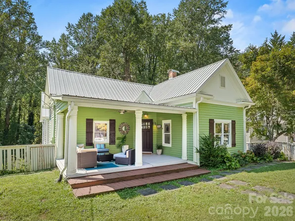 541 W Probart St, Brevard, NC 28712