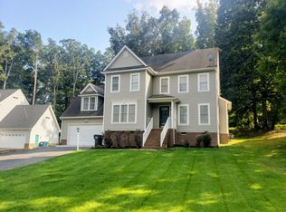 11419 Courthouse Acres Dr, Midlothian, VA 23114