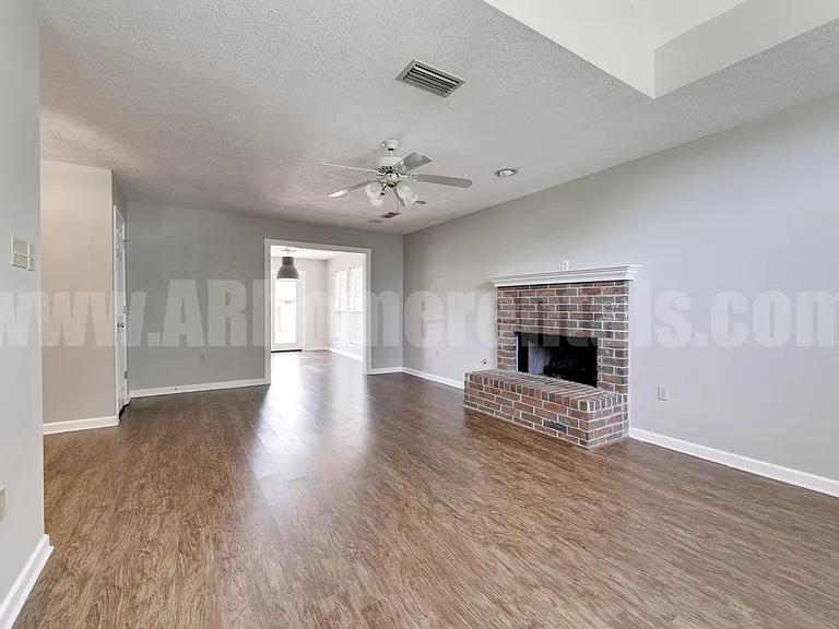 2765 Archer Ln — Photo 7