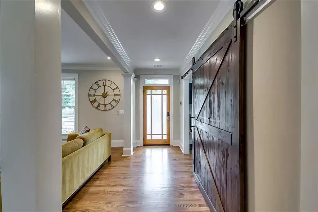 4 bed, 4.0 bath, 2212 sqft, $5,500 — Photo 3