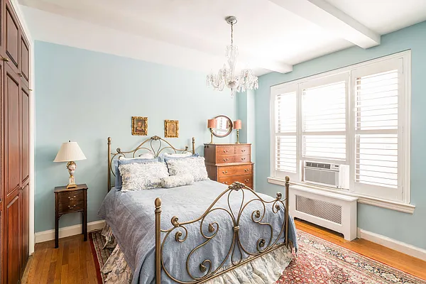 Sold by Compass | media 3