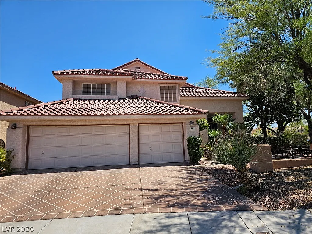 4 bed, 3.0 bath, 2401 sqft, $2,750 — Photo 1