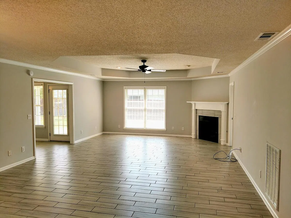 3 bed, 1819 sqft, $1,850 — Photo 2