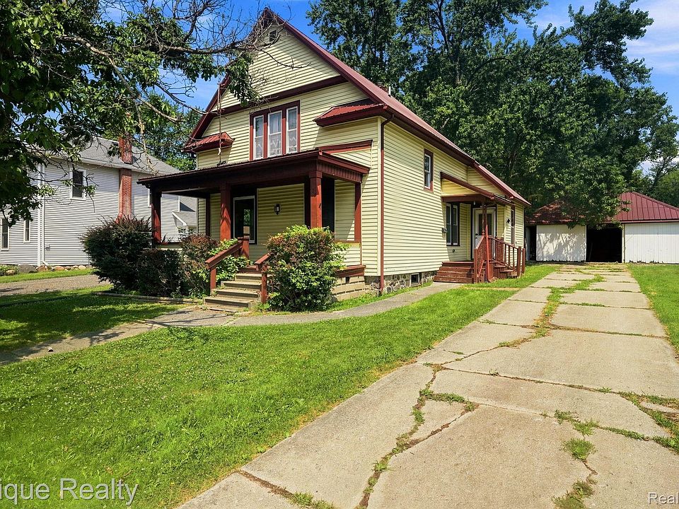 1st image of 305 North St