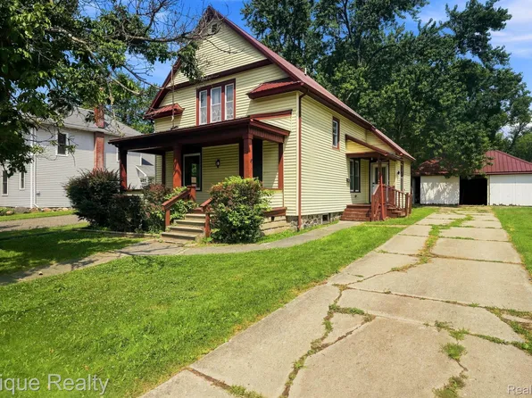 305 North St, Yale, MI 48097