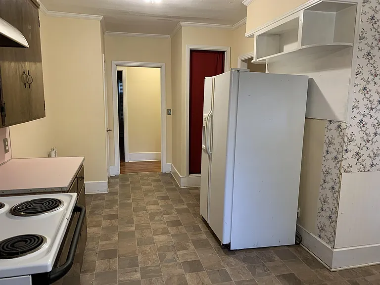 304 S Brundidge St #A — Photo 4