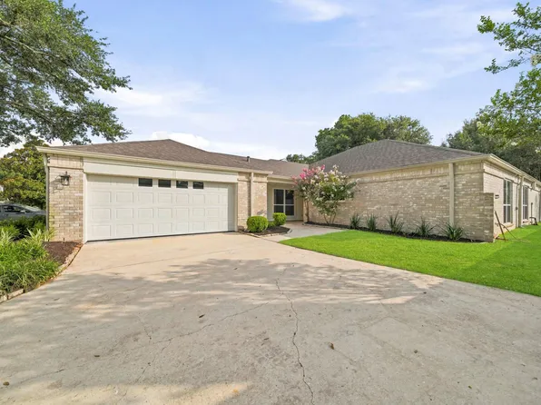 12 Wellington Ln, Sugar Land, TX 77478