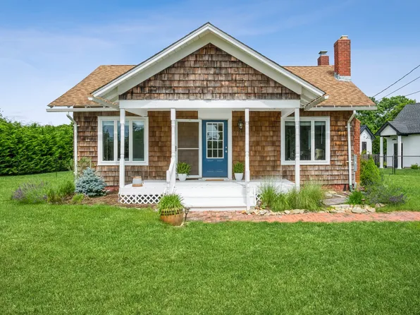 https://photos.zillowstatic.com/fp/72a89955923e908d55ad367d71f45582-p_e.webp