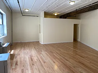 Rented by R New York