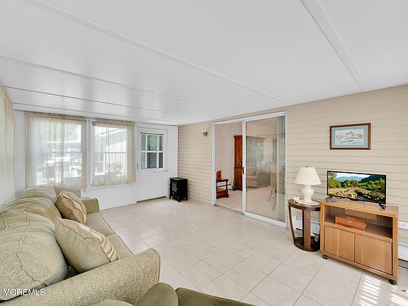 3rd image of 26 Blue Ridge Drive