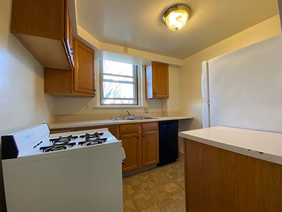 1st image of 5806 Ellsworth Ave #19